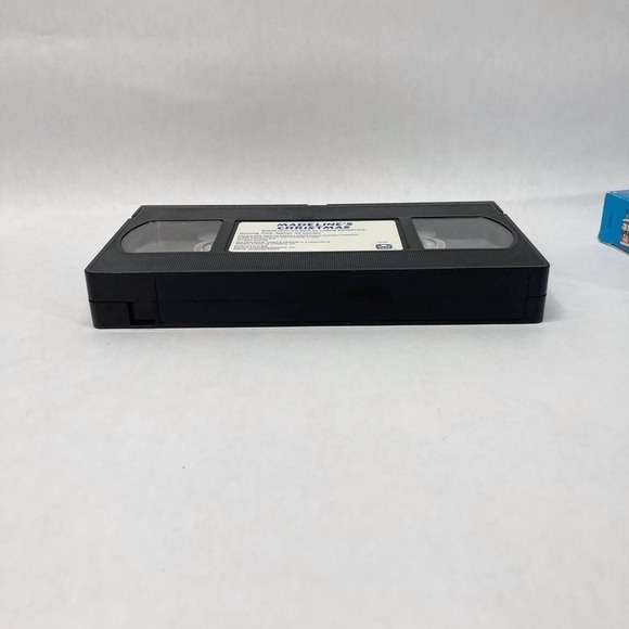 Vtg Madeline's Christmas VHS 1990 Christopher Plummer Golden Book Video VHS Tape - Picture 9 of 10